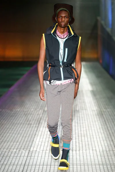 Look 8